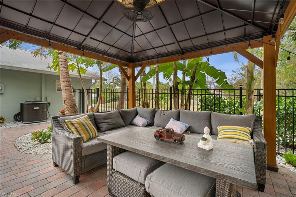 LITTLE GROVES - Residential