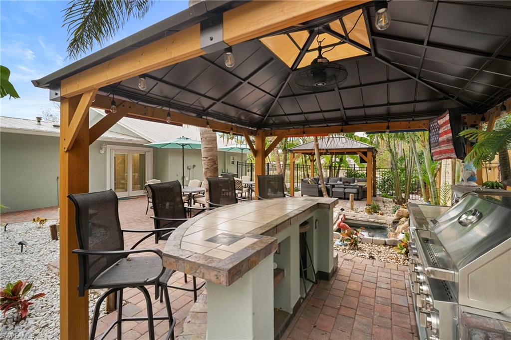 LITTLE GROVES - Residential