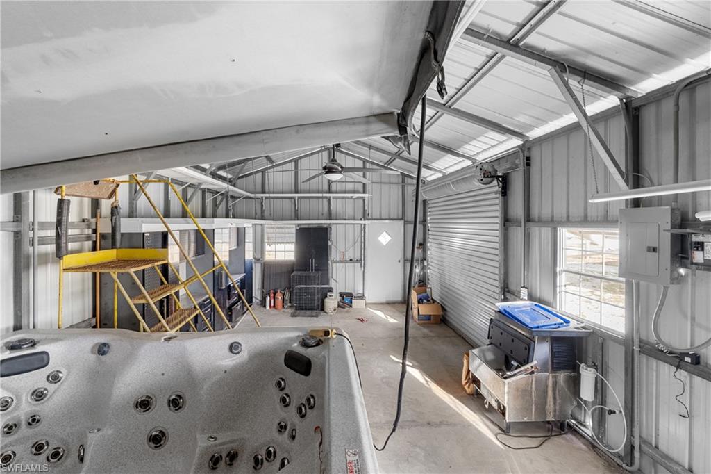 EVERGLADES TOWN - Residential