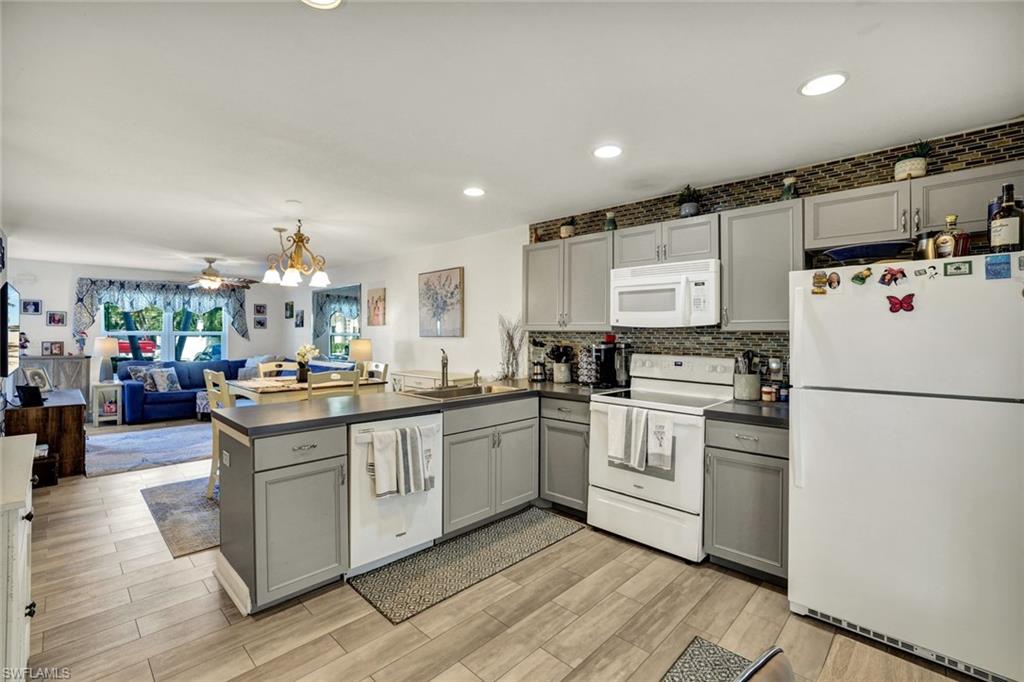 SAND DOLLAR VILLAS - Residential