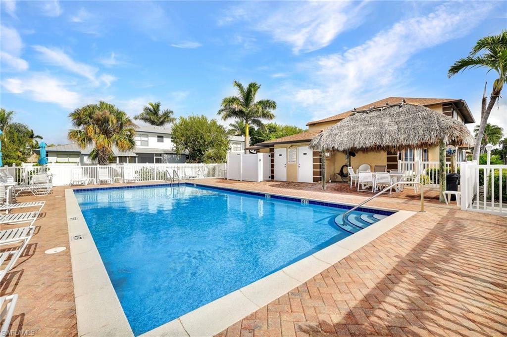 SAND DOLLAR VILLAS - Residential