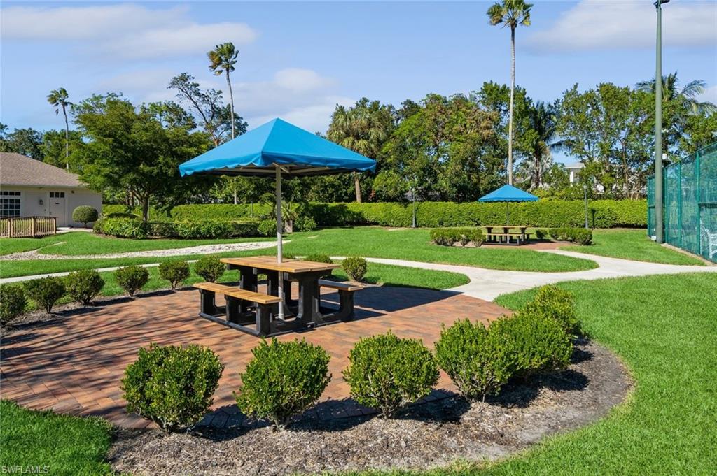 LEXINGTON AT LONE OAK - Residential