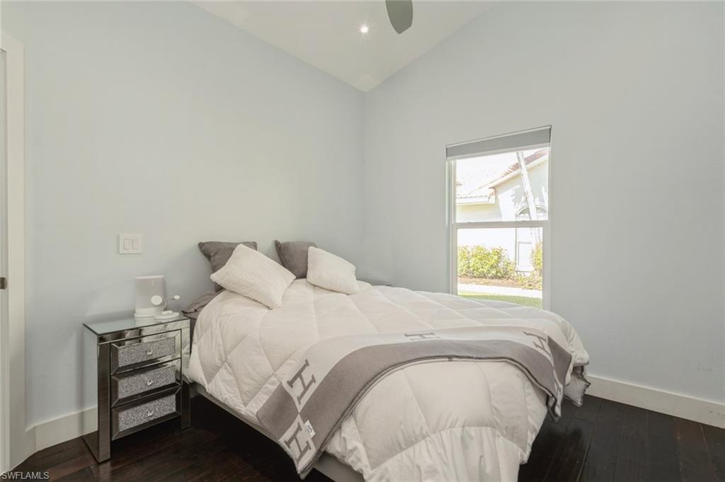 LEXINGTON AT LONE OAK - Residential