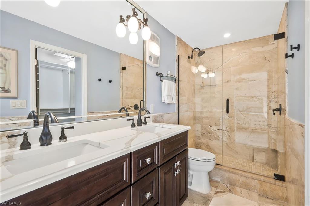 THE PALMS OF BAY BEACH - Residential