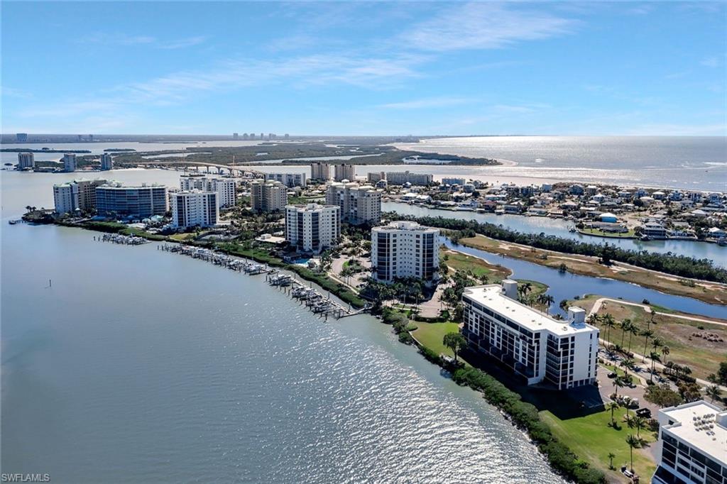 THE PALMS OF BAY BEACH - Residential