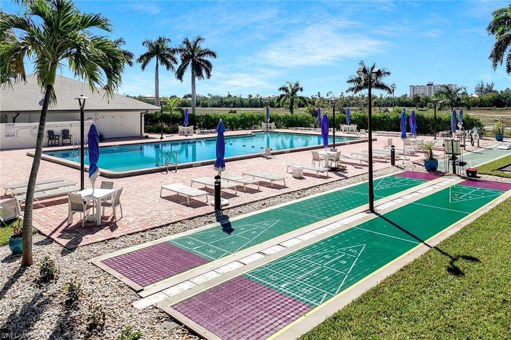 THE PALMS OF BAY BEACH - Residential