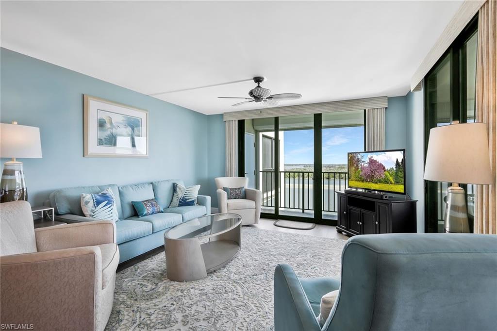 THE PALMS OF BAY BEACH - Residential