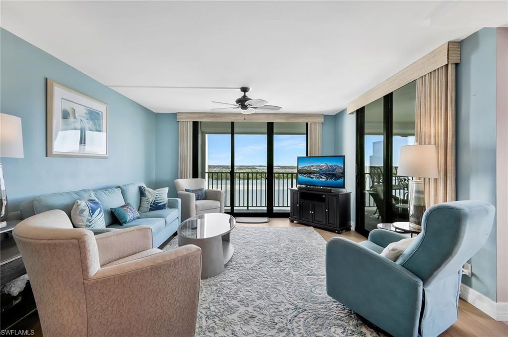 THE PALMS OF BAY BEACH - Residential