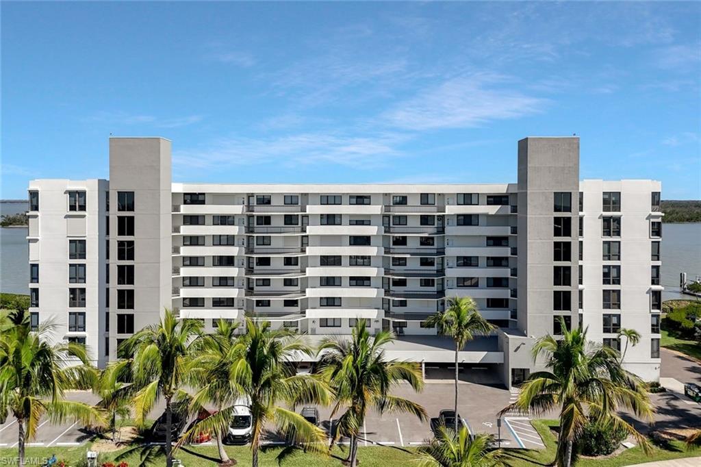 THE PALMS OF BAY BEACH - Residential