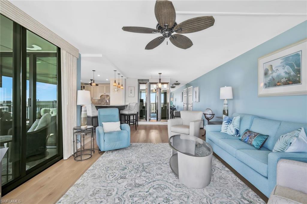 THE PALMS OF BAY BEACH - Residential