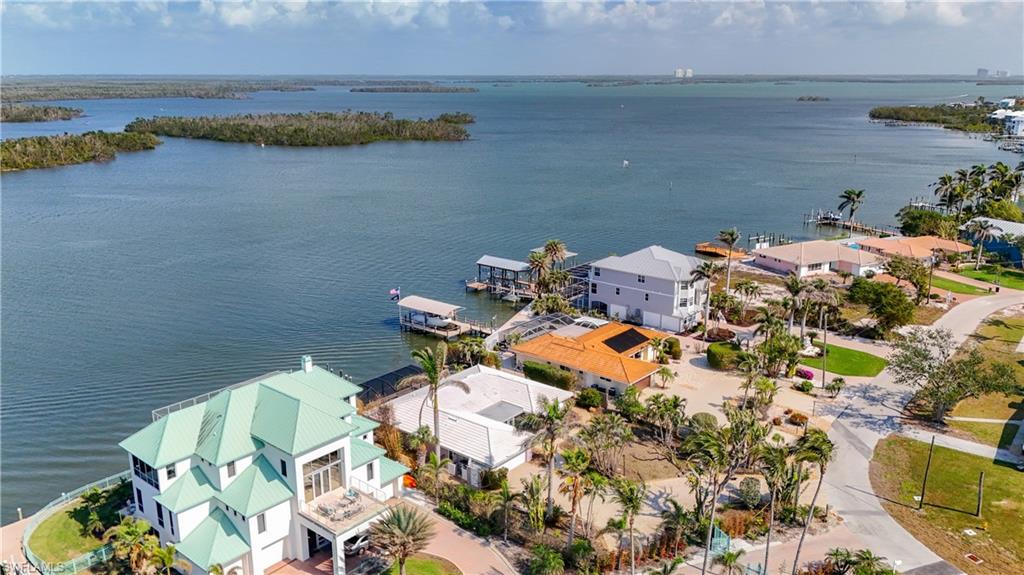 HOLIDAY HEIGHTS - Residential