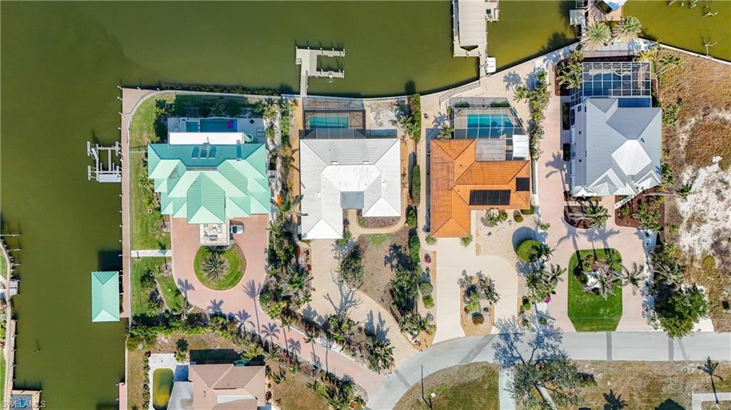 HOLIDAY HEIGHTS - Residential