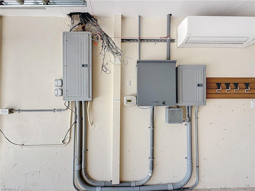 HOLIDAY HEIGHTS - Residential