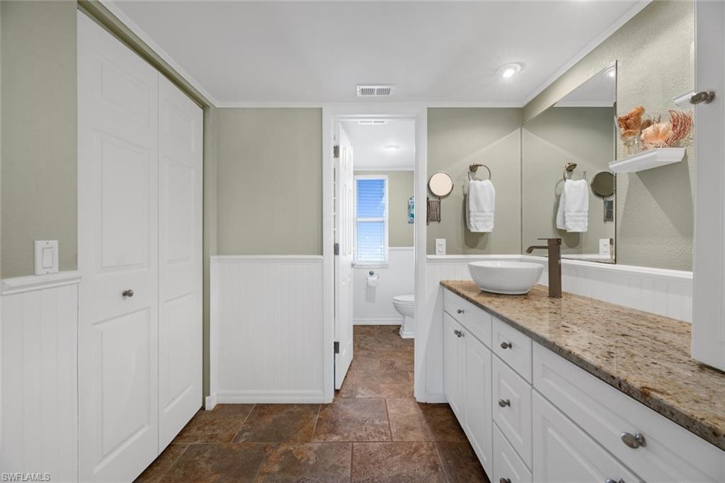 GLADES COUNTRY CLUB - Residential