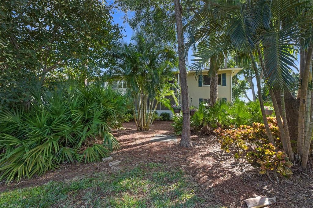 GLADES COUNTRY CLUB - Residential