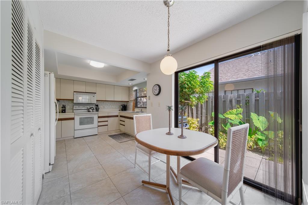 PELICAN RIDGE - Residential Lease