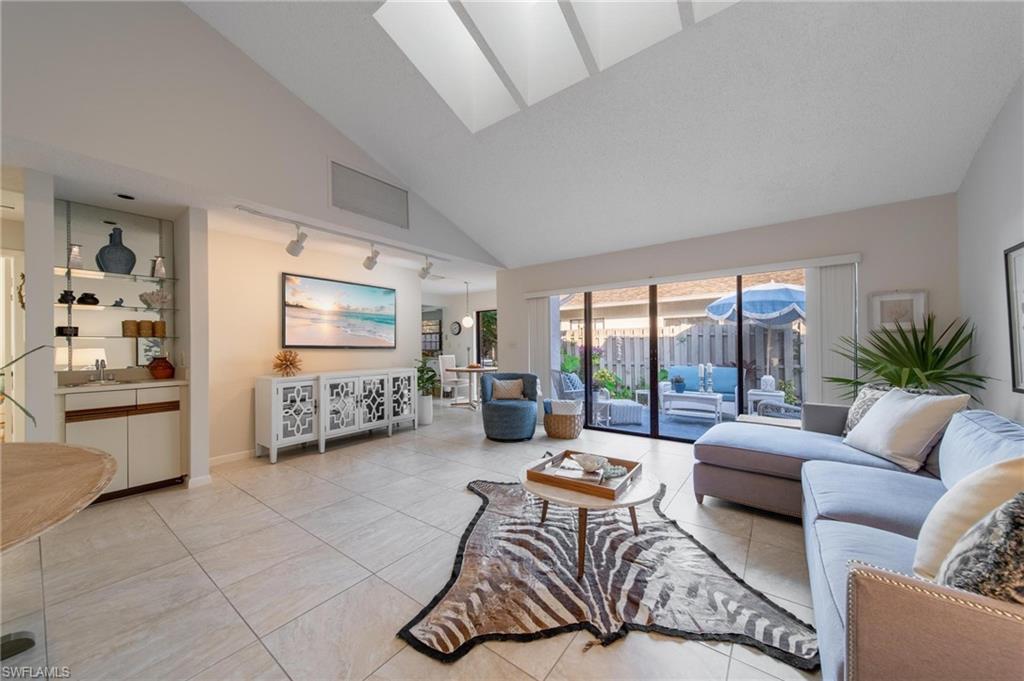 PELICAN RIDGE - Residential Lease