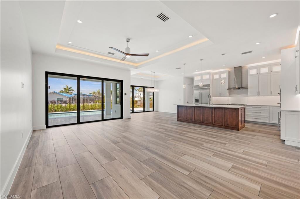 DOLPHIN COVE - Residential