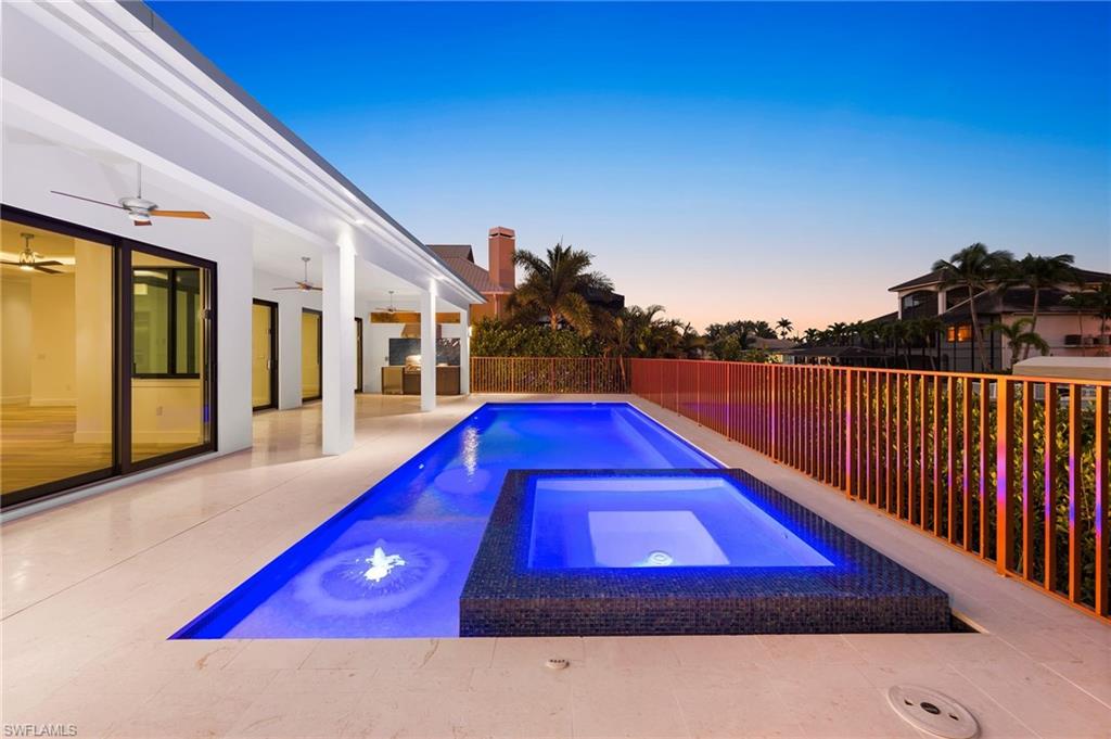 DOLPHIN COVE - Residential