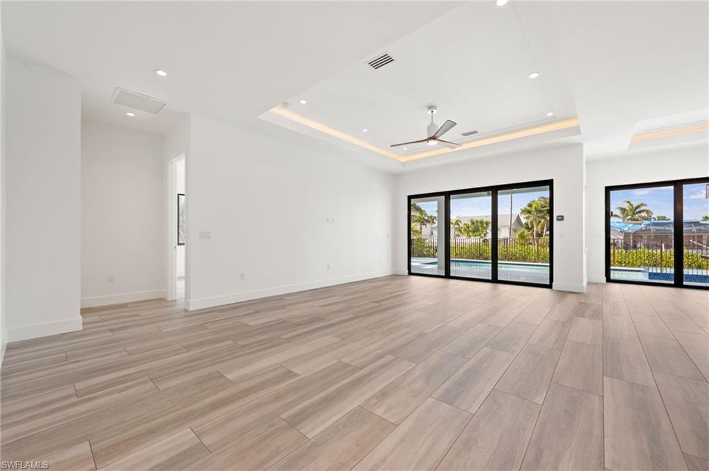 DOLPHIN COVE - Residential