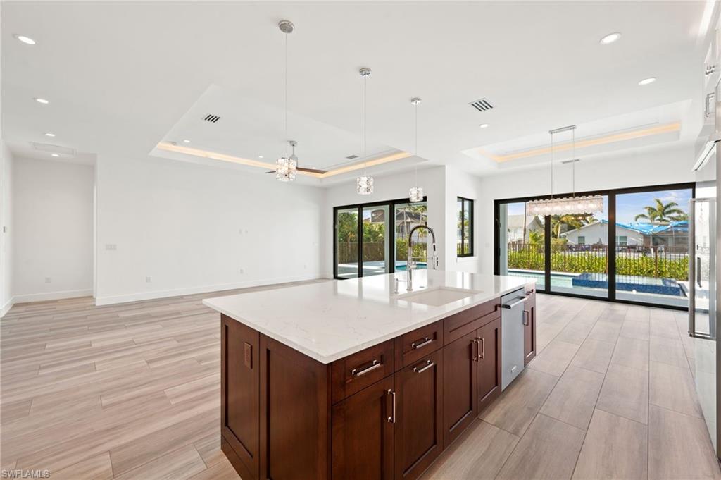 DOLPHIN COVE - Residential