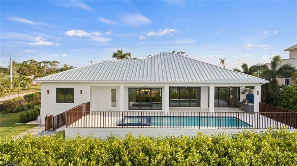 DOLPHIN COVE - Residential