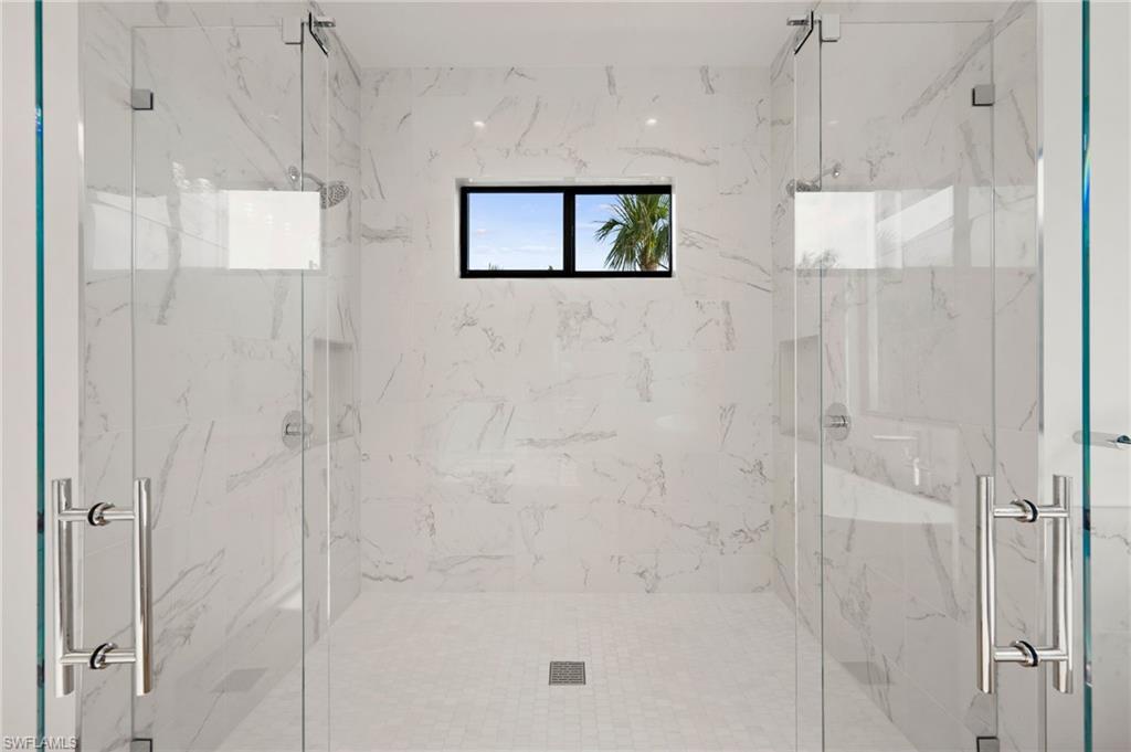 DOLPHIN COVE - Residential