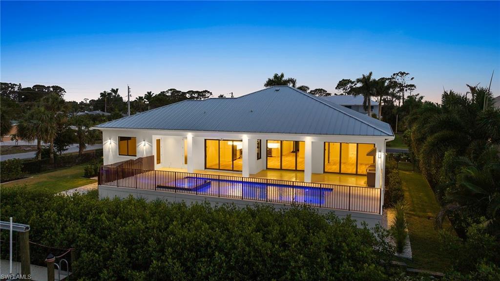 DOLPHIN COVE - Residential