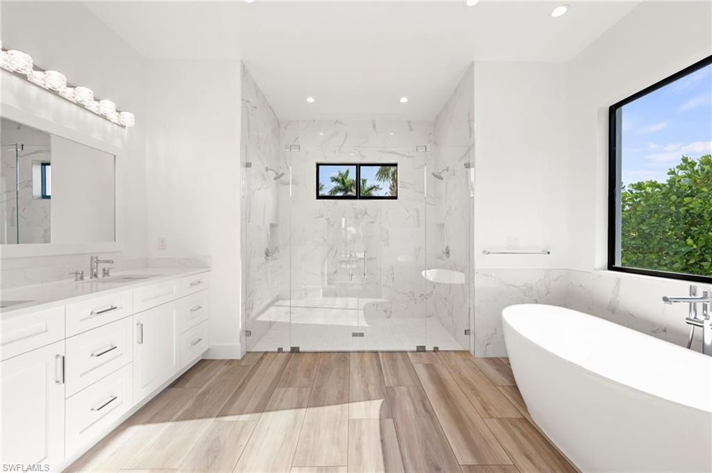 DOLPHIN COVE - Residential