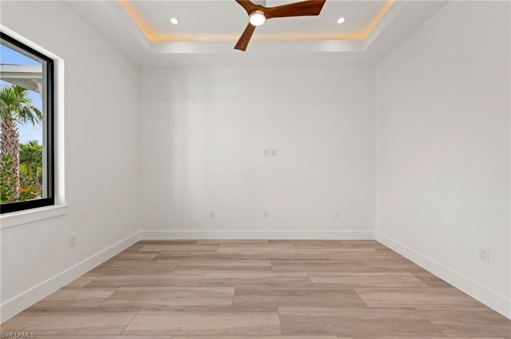 DOLPHIN COVE - Residential