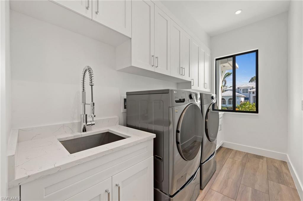 DOLPHIN COVE - Residential