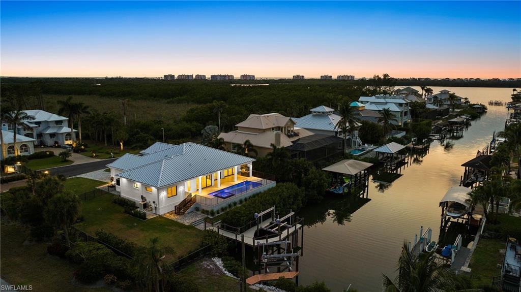 DOLPHIN COVE - Residential