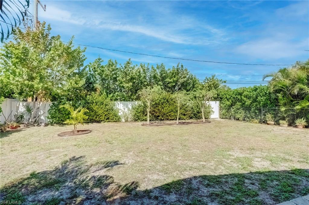 BONITA SHORES - Residential