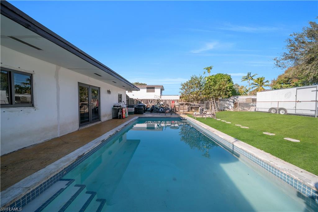 HOMESTEAD PARK - Residential