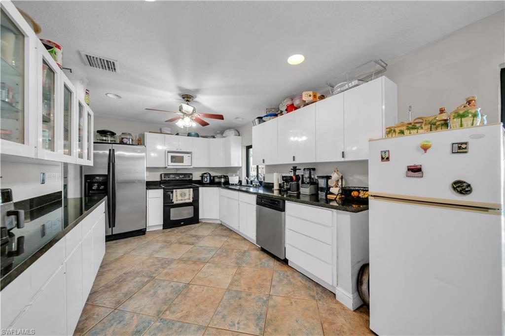 HOMESTEAD PARK - Residential