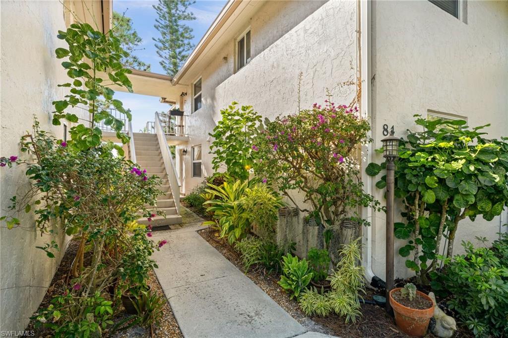 ROYAL BAY VILLAS - Residential