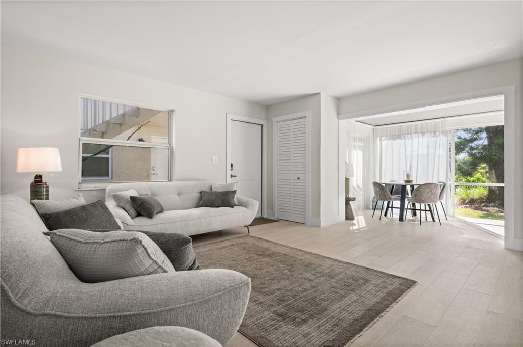 ROYAL BAY VILLAS - Residential