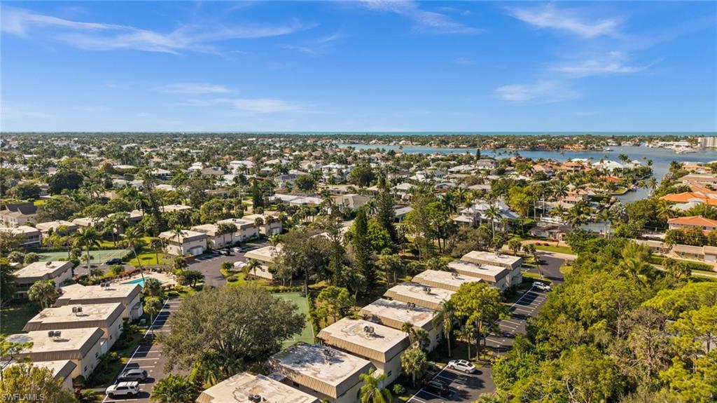 ROYAL BAY VILLAS - Residential