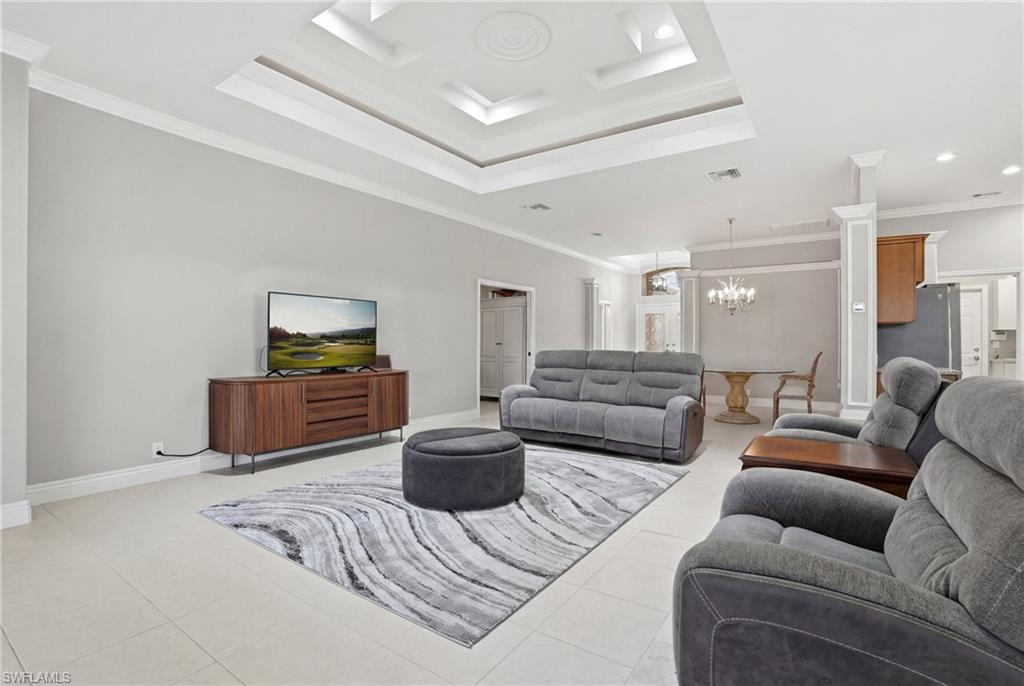 THE LINKS - Residential