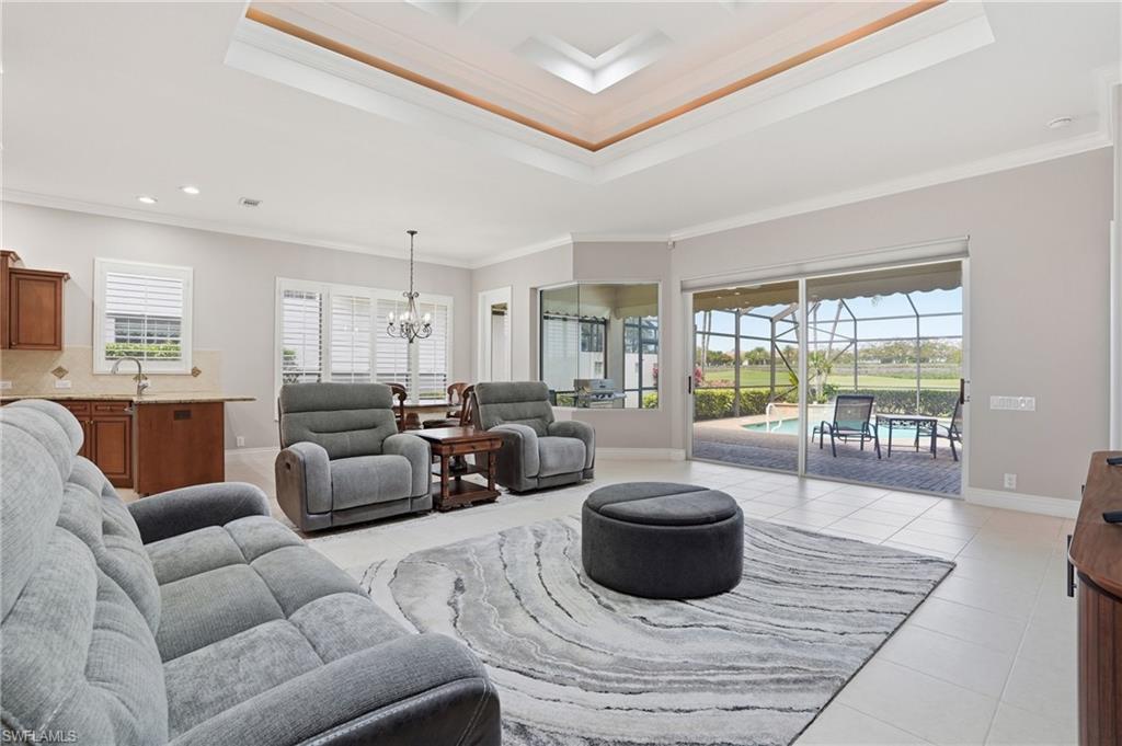 THE LINKS - Residential