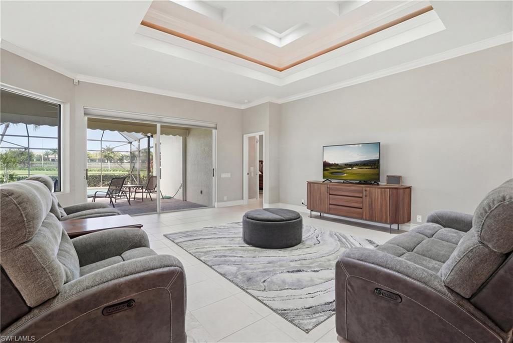 THE LINKS - Residential