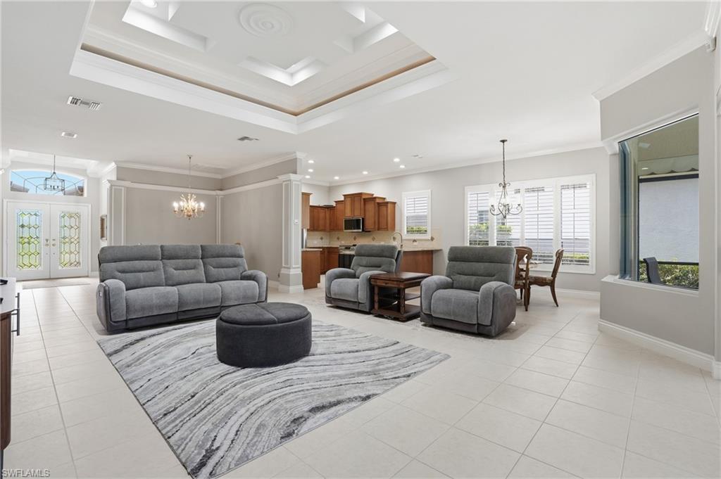 THE LINKS - Residential