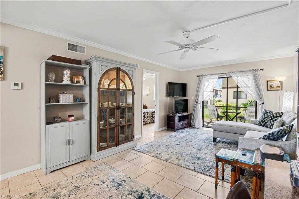 PINEWOOD SOUTH CONDO - Residential