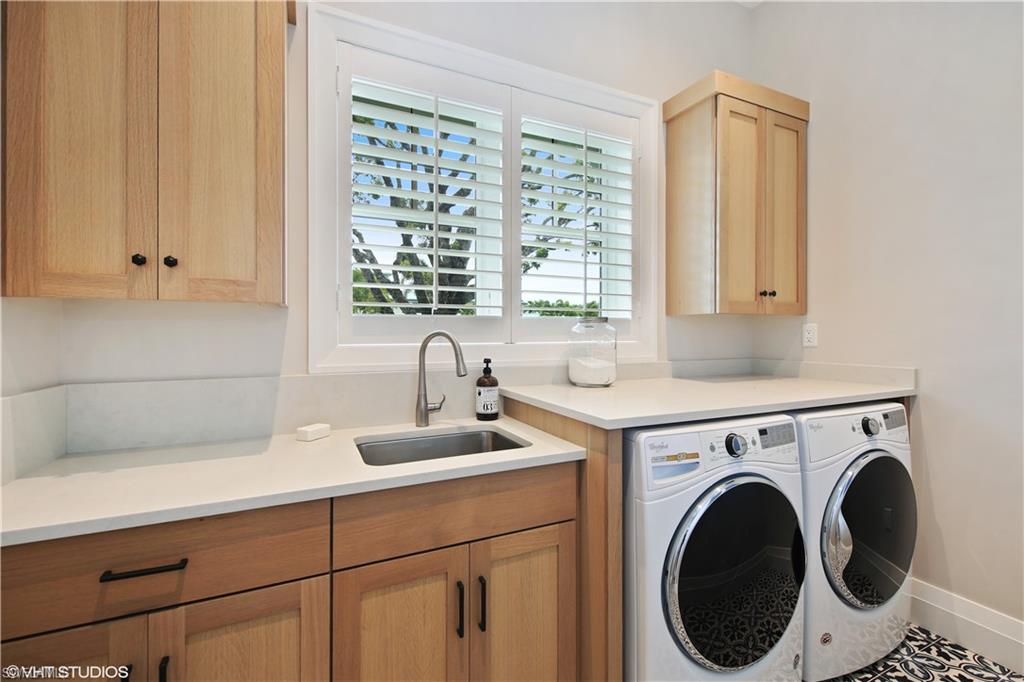 OLDE NAPLES - Residential