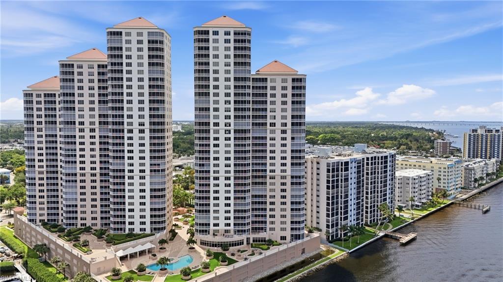 HIGH POINT PLACE - Residential