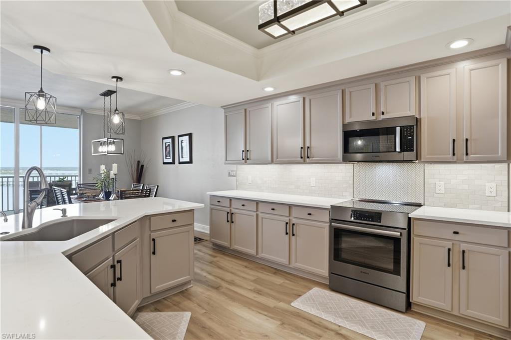 HIGH POINT PLACE - Residential