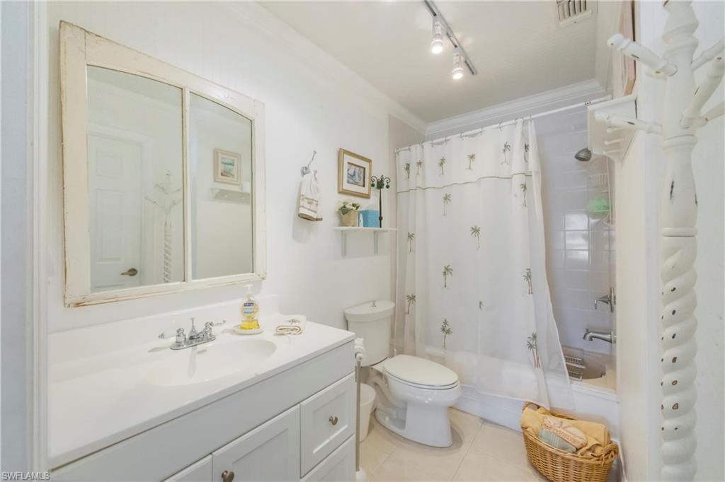 COACH HOUSE - Residential