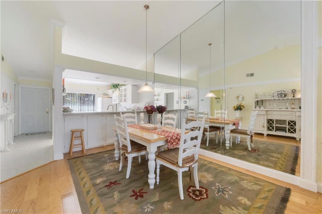 COACH HOUSE - Residential