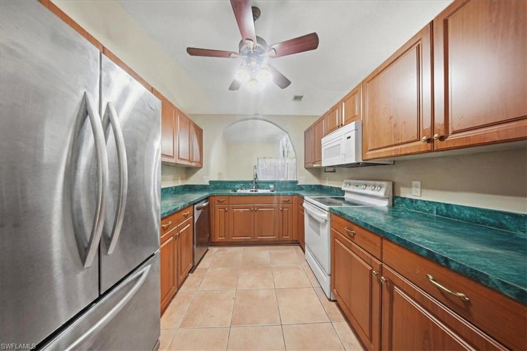 IMPERIAL SHORES - Residential