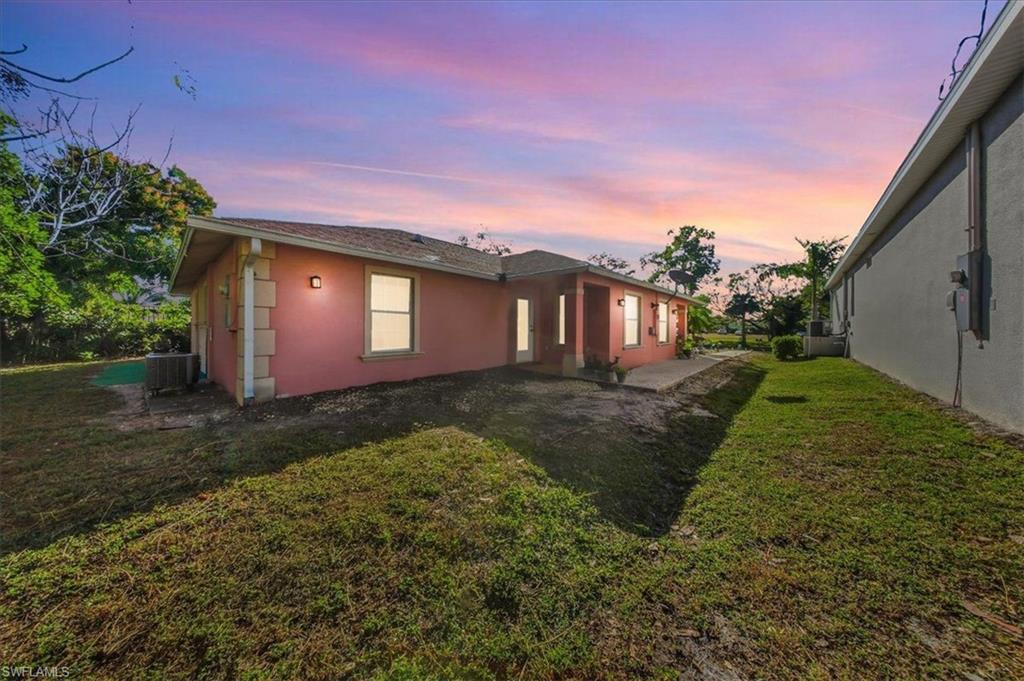 IMPERIAL SHORES - Residential